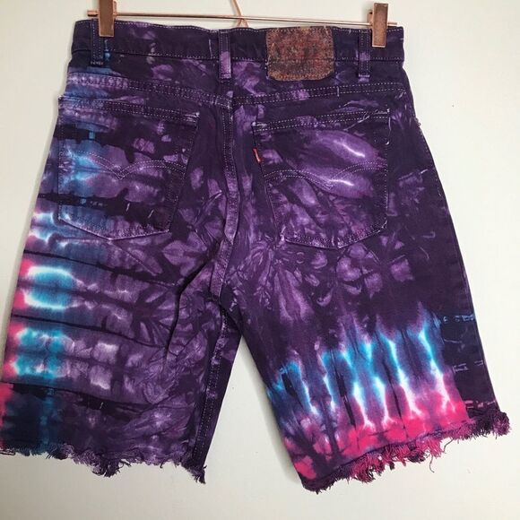 Vintage Levi’s reworked Bermuda shorts - Picture 2 of 4